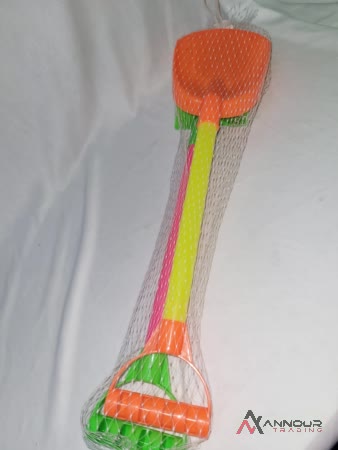 <span style='position: fixed;top: 500px;left: calc( 550px + (100vw - 600px)/2);'></span>
<table width='100%' border='0'>
  <tr>
    <td style='padding: 5px;width: 70%;background-color:#ec0d0d;vertical-align: middle;font-size:35px;height: 102px;border-radius: 20px;'>Big beach Spades</td>
    <td class='watch' align='center' style='position: fixed; background-image:url(assets/price.png);background-size: cover;
    font-size: 45px;
    top: 645px;
    left: calc( 460px + (100vw - 600px)/2);
    width: 245px;
    height: 200px;
    text-align: -webkit-center;
    vertical-align: middle;'><div style='padding-top: 90px;transform: rotate(7deg);'><span>55  R</span></div></td>    
  </tr>
</table>
