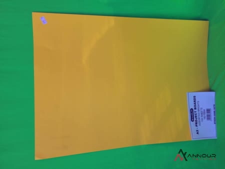 <span style='position: fixed;top: 500px;left: calc( 550px + (100vw - 600px)/2);'></span>
<table width='100%' border='0'>
  <tr>
    <td style='padding: 5px;width: 70%;background-color:#ec0d0d;vertical-align: middle;font-size:35px;height: 102px;border-radius: 20px;'>Marlin A2 Project Boards  Assorted Brights</td>
    <td class='watch' align='center' style='position: fixed; background-image:url(assets/price.png);background-size: cover;
    font-size: 45px;
    top: 645px;
    left: calc( 460px + (100vw - 600px)/2);
    width: 245px;
    height: 200px;
    text-align: -webkit-center;
    vertical-align: middle;'><div style='padding-top: 90px;transform: rotate(7deg);'><span>8.50  R</span></div></td>    
  </tr>
</table>
