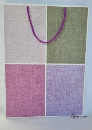 <span style='position: fixed;top: 500px;left: calc( 550px + (100vw - 600px)/2);'></span>
<table width='100%' border='0'>
  <tr>
    <td style='padding: 5px;width: 70%;background-color:#ec0d0d;vertical-align: middle;font-size:35px;height: 102px;border-radius: 20px;'>HangYu Paper Bag Gift Bag NO:059L4</td>
    <td class='watch' align='center' style='position: fixed; background-image:url(assets/price.png);background-size: cover;
    font-size: 45px;
    top: 645px;
    left: calc( 460px + (100vw - 600px)/2);
    width: 245px;
    height: 200px;
    text-align: -webkit-center;
    vertical-align: middle;'><div style='padding-top: 90px;transform: rotate(7deg);'><span>22.00  R</span></div></td>    
  </tr>
</table>