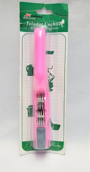 <span style='position: fixed;top: 500px;left: calc( 550px + (100vw - 600px)/2);'></span>
<table width='100%' border='0'>
  <tr>
    <td style='padding: 5px;width: 70%;background-color:#ec0d0d;vertical-align: middle;font-size:35px;height: 102px;border-radius: 20px;'>Infeng Felador Cuchillo Knife Sharpener</td>
    <td class='watch' align='center' style='position: fixed; background-image:url(assets/price.png);background-size: cover;
    font-size: 45px;
    top: 645px;
    left: calc( 460px + (100vw - 600px)/2);
    width: 245px;
    height: 200px;
    text-align: -webkit-center;
    vertical-align: middle;'><div style='padding-top: 90px;transform: rotate(7deg);'><span>20.00  R</span></div></td>    
  </tr>
</table>