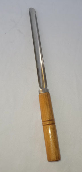 <span style='position: fixed;top: 500px;left: calc( 550px + (100vw - 600px)/2);'></span>
<table width='100%' border='0'>
  <tr>
    <td style='padding: 5px;width: 70%;background-color:#ec0d0d;vertical-align: middle;font-size:35px;height: 102px;border-radius: 20px;'>Apple Corer</td>
    <td class='watch' align='center' style='position: fixed; background-image:url(assets/price.png);background-size: cover;
    font-size: 45px;
    top: 645px;
    left: calc( 460px + (100vw - 600px)/2);
    width: 245px;
    height: 200px;
    text-align: -webkit-center;
    vertical-align: middle;'><div style='padding-top: 90px;transform: rotate(7deg);'><span>6.00  R</span></div></td>    
  </tr>
</table>