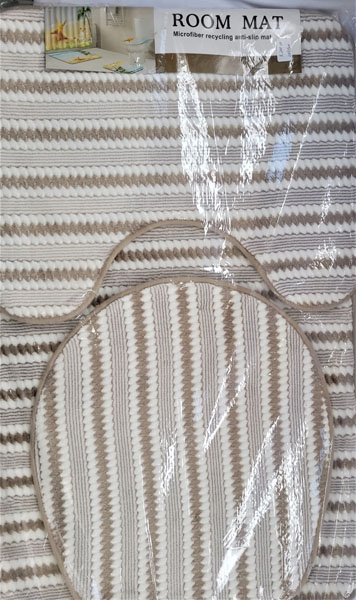 <span style='position: fixed;top: 500px;left: calc( 550px + (100vw - 600px)/2);'></span>
<table width='100%' border='0'>
  <tr>
    <td style='padding: 5px;width: 70%;background-color:#ec0d0d;vertical-align: middle;font-size:35px;height: 102px;border-radius: 20px;'>Room Mat Microfiber Recycling Anti-Slip Mat</td>
    <td class='watch' align='center' style='position: fixed; background-image:url(assets/price.png);background-size: cover;
    font-size: 45px;
    top: 645px;
    left: calc( 460px + (100vw - 600px)/2);
    width: 245px;
    height: 200px;
    text-align: -webkit-center;
    vertical-align: middle;'><div style='padding-top: 90px;transform: rotate(7deg);'><span>200.00  R</span></div></td>    
  </tr>
</table>