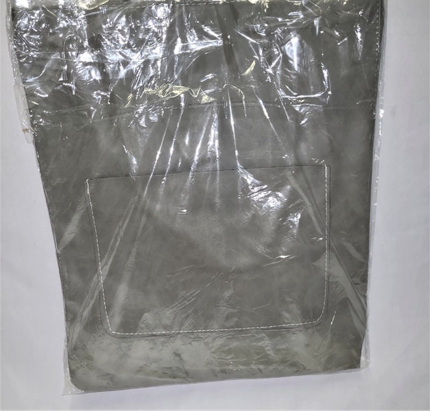 <span style='position: fixed;top: 500px;left: calc( 550px + (100vw - 600px)/2);'></span>
<table width='100%' border='0'>
  <tr>
    <td style='padding: 5px;width: 70%;background-color:#ec0d0d;vertical-align: middle;font-size:35px;height: 102px;border-radius: 20px;'>Hand Bag</td>
    <td class='watch' align='center' style='position: fixed; background-image:url(assets/price.png);background-size: cover;
    font-size: 45px;
    top: 645px;
    left: calc( 460px + (100vw - 600px)/2);
    width: 245px;
    height: 200px;
    text-align: -webkit-center;
    vertical-align: middle;'><div style='padding-top: 90px;transform: rotate(7deg);'><span>25.00  R</span></div></td>    
  </tr>
</table>