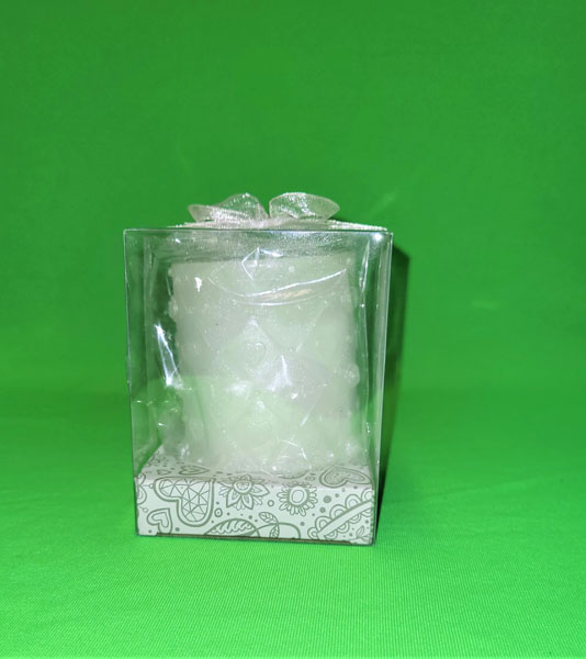 <span style='position: fixed;top: 500px;left: calc( 550px + (100vw - 600px)/2);'></span>
<table width='100%' border='0'>
  <tr>
    <td style='padding: 5px;width: 70%;background-color:#ec0d0d;vertical-align: middle;font-size:35px;height: 102px;border-radius: 20px;'>White Candle Gift XCLZ-011</td>
    <td class='watch' align='center' style='position: fixed; background-image:url(assets/price.png);background-size: cover;
    font-size: 45px;
    top: 645px;
    left: calc( 460px + (100vw - 600px)/2);
    width: 245px;
    height: 200px;
    text-align: -webkit-center;
    vertical-align: middle;'><div style='padding-top: 90px;transform: rotate(7deg);'><span>50.00  R</span></div></td>    
  </tr>
</table>