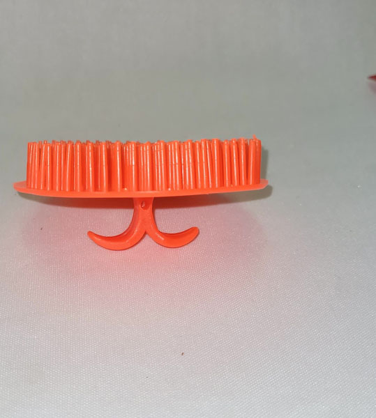 <span style='position: fixed;top: 500px;left: calc( 550px + (100vw - 600px)/2);'></span>
<table width='100%' border='0'>
  <tr>
    <td style='padding: 5px;width: 70%;background-color:#ec0d0d;vertical-align: middle;font-size:35px;height: 102px;border-radius: 20px;'>Beard Brush</td>
    <td class='watch' align='center' style='position: fixed; background-image:url(assets/price.png);background-size: cover;
    font-size: 45px;
    top: 645px;
    left: calc( 460px + (100vw - 600px)/2);
    width: 245px;
    height: 200px;
    text-align: -webkit-center;
    vertical-align: middle;'><div style='padding-top: 90px;transform: rotate(7deg);'><span>5.00  R</span></div></td>    
  </tr>
</table>