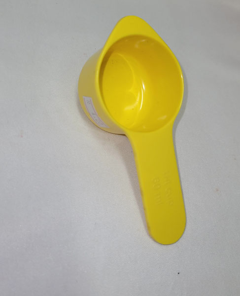 <span style='position: fixed;top: 500px;left: calc( 550px + (100vw - 600px)/2);'></span>
<table width='100%' border='0'>
  <tr>
    <td style='padding: 5px;width: 70%;background-color:#ec0d0d;vertical-align: middle;font-size:35px;height: 102px;border-radius: 20px;'>1/4 Measuring Cup 60ml [Yellow]</td>
    <td class='watch' align='center' style='position: fixed; background-image:url(assets/price.png);background-size: cover;
    font-size: 45px;
    top: 645px;
    left: calc( 460px + (100vw - 600px)/2);
    width: 245px;
    height: 200px;
    text-align: -webkit-center;
    vertical-align: middle;'><div style='padding-top: 90px;transform: rotate(7deg);'><span>4.00  R</span></div></td>    
  </tr>
</table>