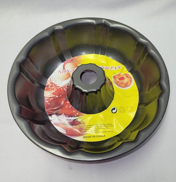 <span style='position: fixed;top: 500px;left: calc( 550px + (100vw - 600px)/2);'></span>
<table width='100%' border='0'>
  <tr>
    <td style='padding: 5px;width: 70%;background-color:#ec0d0d;vertical-align: middle;font-size:35px;height: 102px;border-radius: 20px;'>Non-Stick Round Pan [Big]</td>
    <td class='watch' align='center' style='position: fixed; background-image:url(assets/price.png);background-size: cover;
    font-size: 45px;
    top: 645px;
    left: calc( 460px + (100vw - 600px)/2);
    width: 245px;
    height: 200px;
    text-align: -webkit-center;
    vertical-align: middle;'><div style='padding-top: 90px;transform: rotate(7deg);'><span>50.00  R</span></div></td>    
  </tr>
</table>