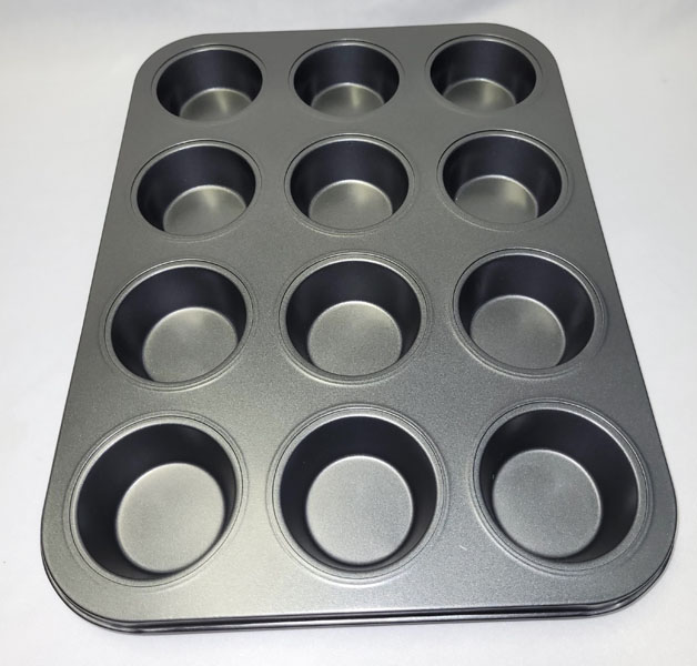 <span style='position: fixed;top: 500px;left: calc( 550px + (100vw - 600px)/2);'></span>
<table width='100%' border='0'>
  <tr>
    <td style='padding: 5px;width: 70%;background-color:#ec0d0d;vertical-align: middle;font-size:35px;height: 102px;border-radius: 20px;'>Cupcake Baking Pan 12 Cups</td>
    <td class='watch' align='center' style='position: fixed; background-image:url(assets/price.png);background-size: cover;
    font-size: 45px;
    top: 645px;
    left: calc( 460px + (100vw - 600px)/2);
    width: 245px;
    height: 200px;
    text-align: -webkit-center;
    vertical-align: middle;'><div style='padding-top: 90px;transform: rotate(7deg);'><span>50.00  R</span></div></td>    
  </tr>
</table>