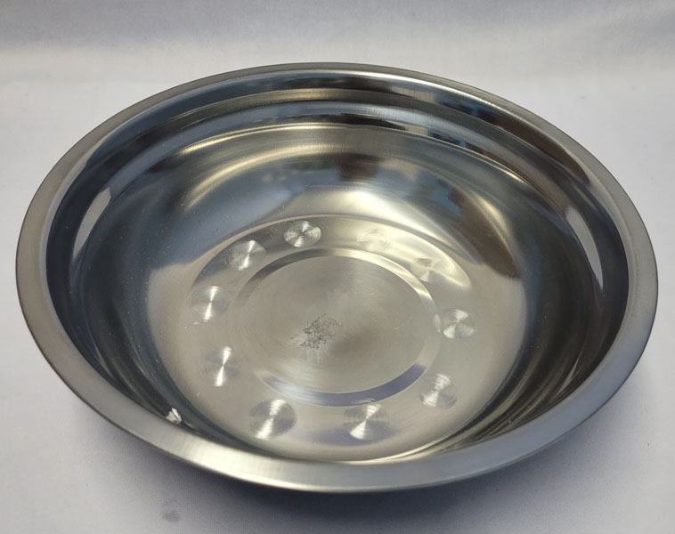 <span style='position: fixed;top: 500px;left: calc( 550px + (100vw - 600px)/2);'></span>
<table width='100%' border='0'>
  <tr>
    <td style='padding: 5px;width: 70%;background-color:#ec0d0d;vertical-align: middle;font-size:35px;height: 102px;border-radius: 20px;'>Medium Silver Steel Bowl [21*6cm]</td>
    <td class='watch' align='center' style='position: fixed; background-image:url(assets/price.png);background-size: cover;
    font-size: 45px;
    top: 645px;
    left: calc( 460px + (100vw - 600px)/2);
    width: 245px;
    height: 200px;
    text-align: -webkit-center;
    vertical-align: middle;'><div style='padding-top: 90px;transform: rotate(7deg);'><span>12.00  R</span></div></td>    
  </tr>
</table>