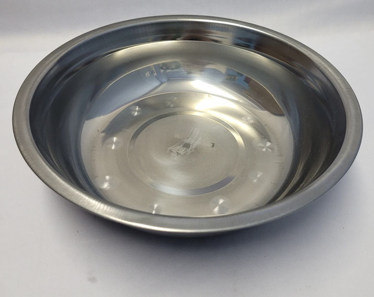 <span style='position: fixed;top: 500px;left: calc( 550px + (100vw - 600px)/2);'></span>
<table width='100%' border='0'>
  <tr>
    <td style='padding: 5px;width: 70%;background-color:#ec0d0d;vertical-align: middle;font-size:35px;height: 102px;border-radius: 20px;'>Large Silver Steel Bowl [23*6cm]</td>
    <td class='watch' align='center' style='position: fixed; background-image:url(assets/price.png);background-size: cover;
    font-size: 45px;
    top: 645px;
    left: calc( 460px + (100vw - 600px)/2);
    width: 245px;
    height: 200px;
    text-align: -webkit-center;
    vertical-align: middle;'><div style='padding-top: 90px;transform: rotate(7deg);'><span>20.00  R</span></div></td>    
  </tr>
</table>