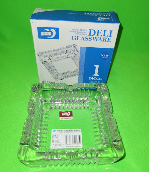 <span style='position: fixed;top: 500px;left: calc( 550px + (100vw - 600px)/2);'></span>
<table width='100%' border='0'>
  <tr>
    <td style='padding: 5px;width: 70%;background-color:#ec0d0d;vertical-align: middle;font-size:35px;height: 102px;border-radius: 20px;'>Qing Ping Guo Deli Glassware 1Pc [YG1016-4]</td>
    <td class='watch' align='center' style='position: fixed; background-image:url(assets/price.png);background-size: cover;
    font-size: 45px;
    top: 645px;
    left: calc( 460px + (100vw - 600px)/2);
    width: 245px;
    height: 200px;
    text-align: -webkit-center;
    vertical-align: middle;'><div style='padding-top: 90px;transform: rotate(7deg);'><span>20.00  R</span></div></td>    
  </tr>
</table>