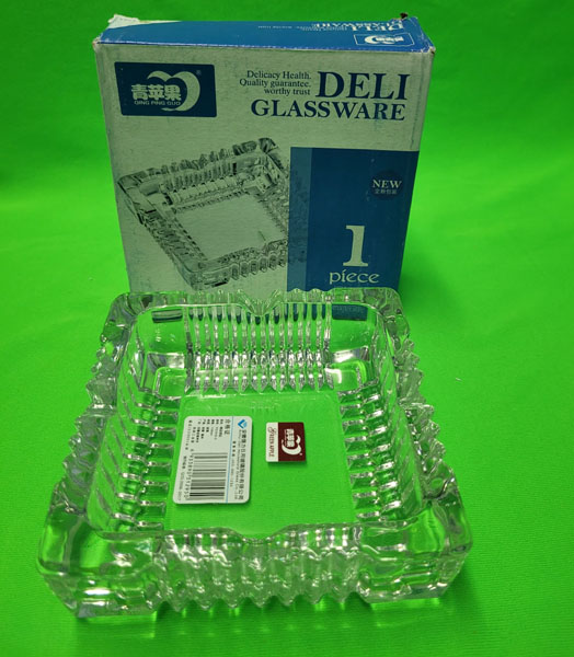 <span style='position: fixed;top: 500px;left: calc( 550px + (100vw - 600px)/2);'></span>
<table width='100%' border='0'>
  <tr>
    <td style='padding: 5px;width: 70%;background-color:#ec0d0d;vertical-align: middle;font-size:35px;height: 102px;border-radius: 20px;'>Qing Ping Guo Deli Glassware 1Pc [YG1016-3]</td>
    <td class='watch' align='center' style='position: fixed; background-image:url(assets/price.png);background-size: cover;
    font-size: 45px;
    top: 645px;
    left: calc( 460px + (100vw - 600px)/2);
    width: 245px;
    height: 200px;
    text-align: -webkit-center;
    vertical-align: middle;'><div style='padding-top: 90px;transform: rotate(7deg);'><span>25.00  R</span></div></td>    
  </tr>
</table>