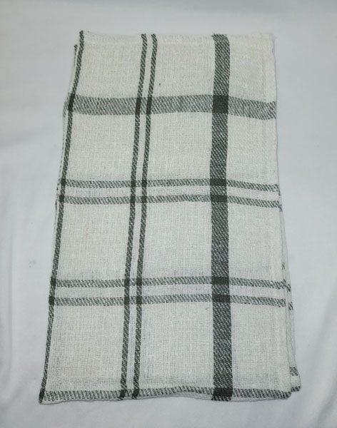 <span style='position: fixed;top: 500px;left: calc( 550px + (100vw - 600px)/2);'></span>
<table width='100%' border='0'>
  <tr>
    <td style='padding: 5px;width: 70%;background-color:#ec0d0d;vertical-align: middle;font-size:35px;height: 102px;border-radius: 20px;'>Lion Dish Cloths 38*65cm</td>
    <td class='watch' align='center' style='position: fixed; background-image:url(assets/price.png);background-size: cover;
    font-size: 45px;
    top: 645px;
    left: calc( 460px + (100vw - 600px)/2);
    width: 245px;
    height: 200px;
    text-align: -webkit-center;
    vertical-align: middle;'><div style='padding-top: 90px;transform: rotate(7deg);'><span>8.00  R</span></div></td>    
  </tr>
</table>