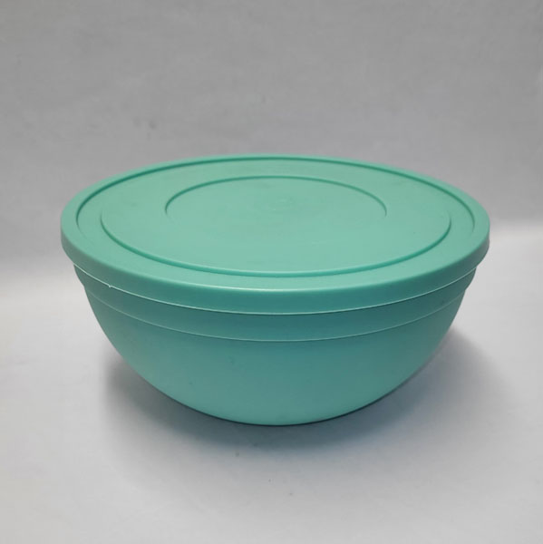 <span style='position: fixed;top: 500px;left: calc( 550px + (100vw - 600px)/2);'></span>
<table width='100%' border='0'>
  <tr>
    <td style='padding: 5px;width: 70%;background-color:#ec0d0d;vertical-align: middle;font-size:35px;height: 102px;border-radius: 20px;'>Olive Euro Bowl Large 6Ltr</td>
    <td class='watch' align='center' style='position: fixed; background-image:url(assets/price.png);background-size: cover;
    font-size: 45px;
    top: 645px;
    left: calc( 460px + (100vw - 600px)/2);
    width: 245px;
    height: 200px;
    text-align: -webkit-center;
    vertical-align: middle;'><div style='padding-top: 90px;transform: rotate(7deg);'><span>40.00  R</span></div></td>    
  </tr>
</table>