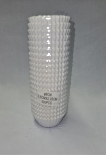 <span style='position: fixed;top: 500px;left: calc( 550px + (100vw - 600px)/2);'></span>
<table width='100%' border='0'>
  <tr>
    <td style='padding: 5px;width: 70%;background-color:#ec0d0d;vertical-align: middle;font-size:35px;height: 102px;border-radius: 20px;'>White Cupcake Holder 8cm 500pcs</td>
    <td class='watch' align='center' style='position: fixed; background-image:url(assets/price.png);background-size: cover;
    font-size: 45px;
    top: 645px;
    left: calc( 460px + (100vw - 600px)/2);
    width: 245px;
    height: 200px;
    text-align: -webkit-center;
    vertical-align: middle;'><div style='padding-top: 90px;transform: rotate(7deg);'><span>32.00  R</span></div></td>    
  </tr>
</table>