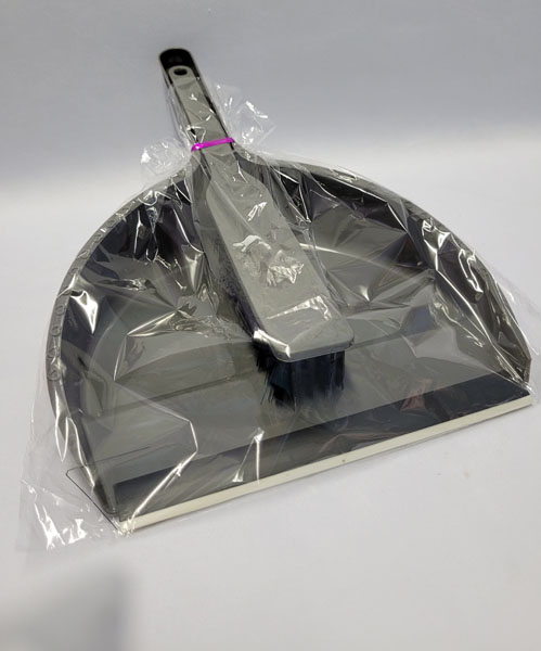 <span style='position: fixed;top: 500px;left: calc( 550px + (100vw - 600px)/2);'></span>
<table width='100%' border='0'>
  <tr>
    <td style='padding: 5px;width: 70%;background-color:#ec0d0d;vertical-align: middle;font-size:35px;height: 102px;border-radius: 20px;'>Flat Broom Set EF-222</td>
    <td class='watch' align='center' style='position: fixed; background-image:url(assets/price.png);background-size: cover;
    font-size: 45px;
    top: 645px;
    left: calc( 460px + (100vw - 600px)/2);
    width: 245px;
    height: 200px;
    text-align: -webkit-center;
    vertical-align: middle;'><div style='padding-top: 90px;transform: rotate(7deg);'><span>22.00  R</span></div></td>    
  </tr>
</table>