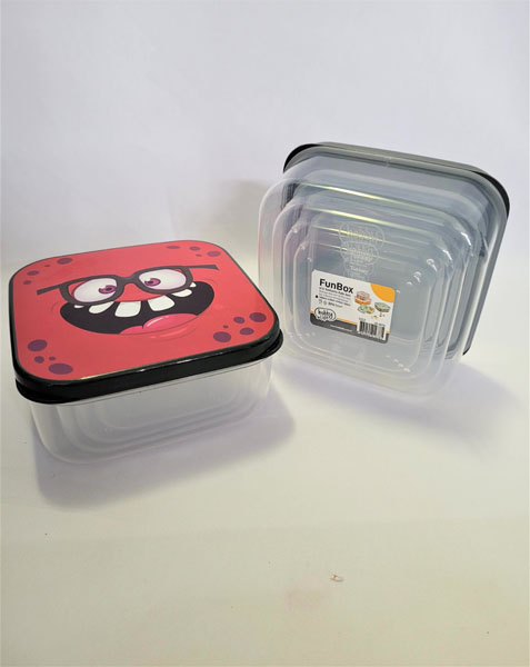 <span style='position: fixed;top: 500px;left: calc( 550px + (100vw - 600px)/2);'></span>
<table width='100%' border='0'>
  <tr>
    <td style='padding: 5px;width: 70%;background-color:#ec0d0d;vertical-align: middle;font-size:35px;height: 102px;border-radius: 20px;'>FunBox Storage Box Set (4 Pcs Set) 02 0979</td>
    <td class='watch' align='center' style='position: fixed; background-image:url(assets/price.png);background-size: cover;
    font-size: 45px;
    top: 645px;
    left: calc( 460px + (100vw - 600px)/2);
    width: 245px;
    height: 200px;
    text-align: -webkit-center;
    vertical-align: middle;'><div style='padding-top: 90px;transform: rotate(7deg);'><span>90.00  R</span></div></td>    
  </tr>
</table>