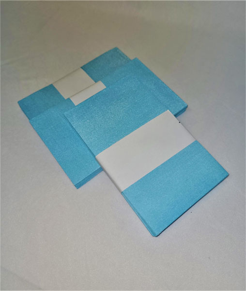 <span style='position: fixed;top: 500px;left: calc( 550px + (100vw - 600px)/2);'></span>
<table width='100%' border='0'>
  <tr>
    <td style='padding: 5px;width: 70%;background-color:#ec0d0d;vertical-align: middle;font-size:35px;height: 102px;border-radius: 20px;'>Wise Choice Blue Envelopes 90mmx152mm</td>
    <td class='watch' align='center' style='position: fixed; background-image:url(assets/price.png);background-size: cover;
    font-size: 45px;
    top: 645px;
    left: calc( 460px + (100vw - 600px)/2);
    width: 245px;
    height: 200px;
    text-align: -webkit-center;
    vertical-align: middle;'><div style='padding-top: 90px;transform: rotate(7deg);'><span>9.00  R</span></div></td>    
  </tr>
</table>