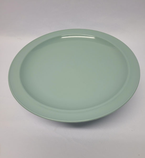 <span style='position: fixed;top: 500px;left: calc( 550px + (100vw - 600px)/2);'></span>
<table width='100%' border='0'>
  <tr>
    <td style='padding: 5px;width: 70%;background-color:#ec0d0d;vertical-align: middle;font-size:35px;height: 102px;border-radius: 20px;'>Evo Dinner Plate Sage 25cm</td>
    <td class='watch' align='center' style='position: fixed; background-image:url(assets/price.png);background-size: cover;
    font-size: 45px;
    top: 645px;
    left: calc( 460px + (100vw - 600px)/2);
    width: 245px;
    height: 200px;
    text-align: -webkit-center;
    vertical-align: middle;'><div style='padding-top: 90px;transform: rotate(7deg);'><span>17.00  R</span></div></td>    
  </tr>
</table>