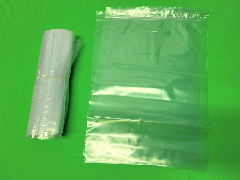 <span style='position: fixed;top: 500px;left: calc( 550px + (100vw - 600px)/2);'></span>
<table width='100%' border='0'>
  <tr>
    <td style='padding: 5px;width: 70%;background-color:#ec0d0d;vertical-align: middle;font-size:35px;height: 102px;border-radius: 20px;'>Easigrip Re-sealable Bags Size:215x315 (50s)</td>
    <td class='watch' align='center' style='position: fixed; background-image:url(assets/price.png);background-size: cover;
    font-size: 45px;
    top: 645px;
    left: calc( 460px + (100vw - 600px)/2);
    width: 245px;
    height: 200px;
    text-align: -webkit-center;
    vertical-align: middle;'><div style='padding-top: 90px;transform: rotate(7deg);'><span>48.00  R</span></div></td>    
  </tr>
</table>