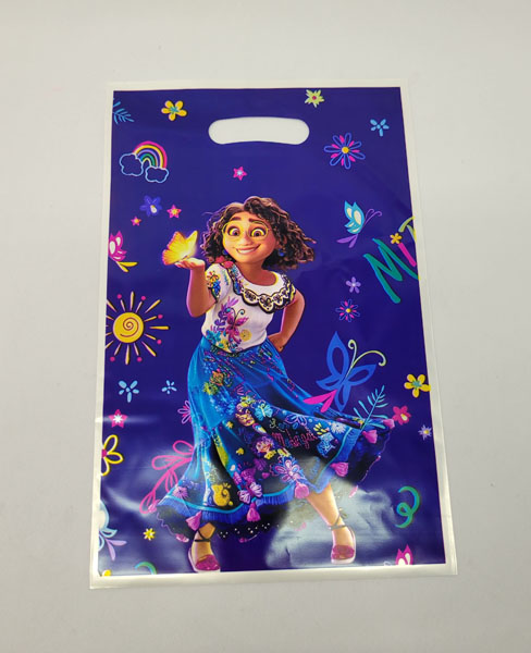 <span style='position: fixed;top: 500px;left: calc( 550px + (100vw - 600px)/2);'></span>
<table width='100%' border='0'>
  <tr>
    <td style='padding: 5px;width: 70%;background-color:#ec0d0d;vertical-align: middle;font-size:35px;height: 102px;border-radius: 20px;'>Pearl Loot Bag 10Pcs Party Packs no.xckt-6</td>
    <td class='watch' align='center' style='position: fixed; background-image:url(assets/price.png);background-size: cover;
    font-size: 45px;
    top: 645px;
    left: calc( 460px + (100vw - 600px)/2);
    width: 245px;
    height: 200px;
    text-align: -webkit-center;
    vertical-align: middle;'><div style='padding-top: 90px;transform: rotate(7deg);'><span>10.00  R</span></div></td>    
  </tr>
</table>