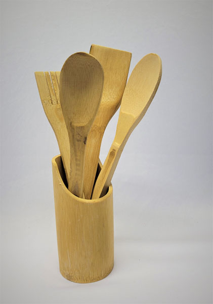 <span style='position: fixed;top: 500px;left: calc( 550px + (100vw - 600px)/2);'></span>
<table width='100%' border='0'>
  <tr>
    <td style='padding: 5px;width: 70%;background-color:#ec0d0d;vertical-align: middle;font-size:35px;height: 102px;border-radius: 20px;'>Wooden Spoon Pack4 pcs</td>
    <td class='watch' align='center' style='position: fixed; background-image:url(assets/price.png);background-size: cover;
    font-size: 45px;
    top: 645px;
    left: calc( 460px + (100vw - 600px)/2);
    width: 245px;
    height: 200px;
    text-align: -webkit-center;
    vertical-align: middle;'><div style='padding-top: 90px;transform: rotate(7deg);'><span>50.00  R</span></div></td>    
  </tr>
</table>