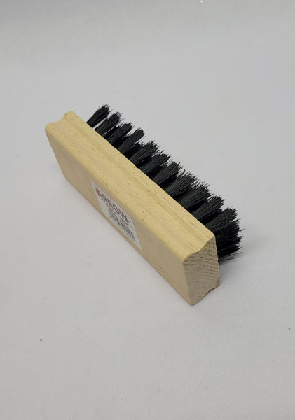 <span style='position: fixed;top: 500px;left: calc( 550px + (100vw - 600px)/2);'></span>
<table width='100%' border='0'>
  <tr>
    <td style='padding: 5px;width: 70%;background-color:#ec0d0d;vertical-align: middle;font-size:35px;height: 102px;border-radius: 20px;'>Arrow SHB001-Shoe Brush-Black</td>
    <td class='watch' align='center' style='position: fixed; background-image:url(assets/price.png);background-size: cover;
    font-size: 45px;
    top: 645px;
    left: calc( 460px + (100vw - 600px)/2);
    width: 245px;
    height: 200px;
    text-align: -webkit-center;
    vertical-align: middle;'><div style='padding-top: 90px;transform: rotate(7deg);'><span>10.00  R</span></div></td>    
  </tr>
</table>