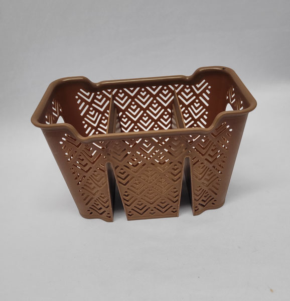 <span style='position: fixed;top: 500px;left: calc( 550px + (100vw - 600px)/2);'></span>
<table width='100%' border='0'>
  <tr>
    <td style='padding: 5px;width: 70%;background-color:#ec0d0d;vertical-align: middle;font-size:35px;height: 102px;border-radius: 20px;'>3 Division basket NO:710</td>
    <td class='watch' align='center' style='position: fixed; background-image:url(assets/price.png);background-size: cover;
    font-size: 45px;
    top: 645px;
    left: calc( 460px + (100vw - 600px)/2);
    width: 245px;
    height: 200px;
    text-align: -webkit-center;
    vertical-align: middle;'><div style='padding-top: 90px;transform: rotate(7deg);'><span>26.00  R</span></div></td>    
  </tr>
</table>