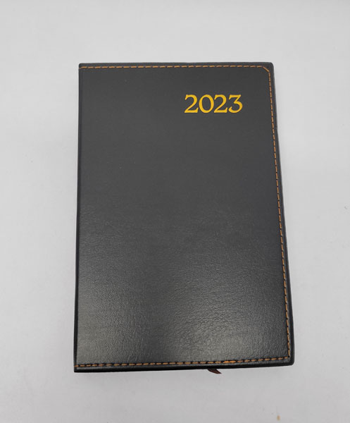 <span style='position: fixed;top: 500px;left: calc( 550px + (100vw - 600px)/2);'></span>
<table width='100%' border='0'>
  <tr>
    <td style='padding: 5px;width: 70%;background-color:#ec0d0d;vertical-align: middle;font-size:35px;height: 102px;border-radius: 20px;'>2023 Diary NO:A5</td>
    <td class='watch' align='center' style='position: fixed; background-image:url(assets/price.png);background-size: cover;
    font-size: 45px;
    top: 645px;
    left: calc( 460px + (100vw - 600px)/2);
    width: 245px;
    height: 200px;
    text-align: -webkit-center;
    vertical-align: middle;'><div style='padding-top: 90px;transform: rotate(7deg);'><span>50.00  R</span></div></td>    
  </tr>
</table>