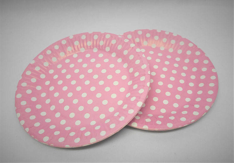 <span style='position: fixed;top: 500px;left: calc( 550px + (100vw - 600px)/2);'></span>
<table width='100%' border='0'>
  <tr>
    <td style='padding: 5px;width: 70%;background-color:#ec0d0d;vertical-align: middle;font-size:35px;height: 102px;border-radius: 20px;'>Small Polka dot Paper Plate 10s</td>
    <td class='watch' align='center' style='position: fixed; background-image:url(assets/price.png);background-size: cover;
    font-size: 45px;
    top: 645px;
    left: calc( 460px + (100vw - 600px)/2);
    width: 245px;
    height: 200px;
    text-align: -webkit-center;
    vertical-align: middle;'><div style='padding-top: 90px;transform: rotate(7deg);'><span>10.00  R</span></div></td>    
  </tr>
</table>