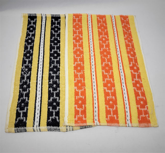 <span style='position: fixed;top: 500px;left: calc( 550px + (100vw - 600px)/2);'></span>
<table width='100%' border='0'>
  <tr>
    <td style='padding: 5px;width: 70%;background-color:#ec0d0d;vertical-align: middle;font-size:35px;height: 102px;border-radius: 20px;'>Lion Dish Cloth 30x45cm Striped</td>
    <td class='watch' align='center' style='position: fixed; background-image:url(assets/price.png);background-size: cover;
    font-size: 45px;
    top: 645px;
    left: calc( 460px + (100vw - 600px)/2);
    width: 245px;
    height: 200px;
    text-align: -webkit-center;
    vertical-align: middle;'><div style='padding-top: 90px;transform: rotate(7deg);'><span>11.00  R</span></div></td>    
  </tr>
</table>