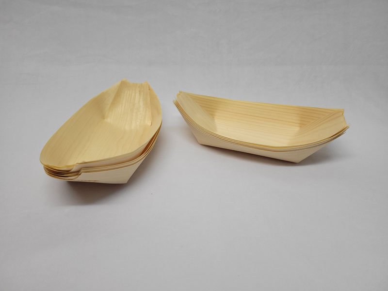 <span style='position: fixed;top: 500px;left: calc( 550px + (100vw - 600px)/2);'></span>
<table width='100%' border='0'>
  <tr>
    <td style='padding: 5px;width: 70%;background-color:#ec0d0d;vertical-align: middle;font-size:35px;height: 102px;border-radius: 20px;'>Big Boat XC-DG03</td>
    <td class='watch' align='center' style='position: fixed; background-image:url(assets/price.png);background-size: cover;
    font-size: 45px;
    top: 645px;
    left: calc( 460px + (100vw - 600px)/2);
    width: 245px;
    height: 200px;
    text-align: -webkit-center;
    vertical-align: middle;'><div style='padding-top: 90px;transform: rotate(7deg);'><span>40.0  R</span></div></td>    
  </tr>
</table>