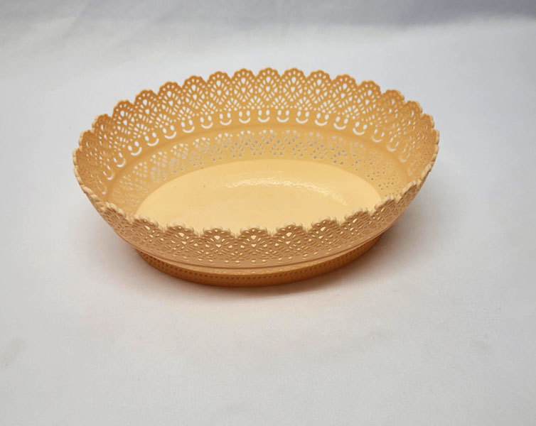 <span style='position: fixed;top: 500px;left: calc( 550px + (100vw - 600px)/2);'></span>
<table width='100%' border='0'>
  <tr>
    <td style='padding: 5px;width: 70%;background-color:#ec0d0d;vertical-align: middle;font-size:35px;height: 102px;border-radius: 20px;'>Oval Basket Container C52-1-615</td>
    <td class='watch' align='center' style='position: fixed; background-image:url(assets/price.png);background-size: cover;
    font-size: 45px;
    top: 645px;
    left: calc( 460px + (100vw - 600px)/2);
    width: 245px;
    height: 200px;
    text-align: -webkit-center;
    vertical-align: middle;'><div style='padding-top: 90px;transform: rotate(7deg);'><span>18.50  R</span></div></td>    
  </tr>
</table>