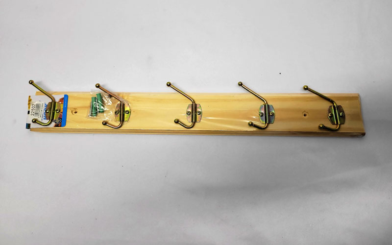 <span style='position: fixed;top: 500px;left: calc( 550px + (100vw - 600px)/2);'></span>
<table width='100%' border='0'>
  <tr>
    <td style='padding: 5px;width: 70%;background-color:#ec0d0d;vertical-align: middle;font-size:35px;height: 102px;border-radius: 20px;'>Cable Toess 7x400mm 50pcs Item No:XCGJ-332</td>
    <td class='watch' align='center' style='position: fixed; background-image:url(assets/price.png);background-size: cover;
    font-size: 45px;
    top: 645px;
    left: calc( 460px + (100vw - 600px)/2);
    width: 245px;
    height: 200px;
    text-align: -webkit-center;
    vertical-align: middle;'><div style='padding-top: 90px;transform: rotate(7deg);'><span>45.00  R</span></div></td>    
  </tr>
</table>