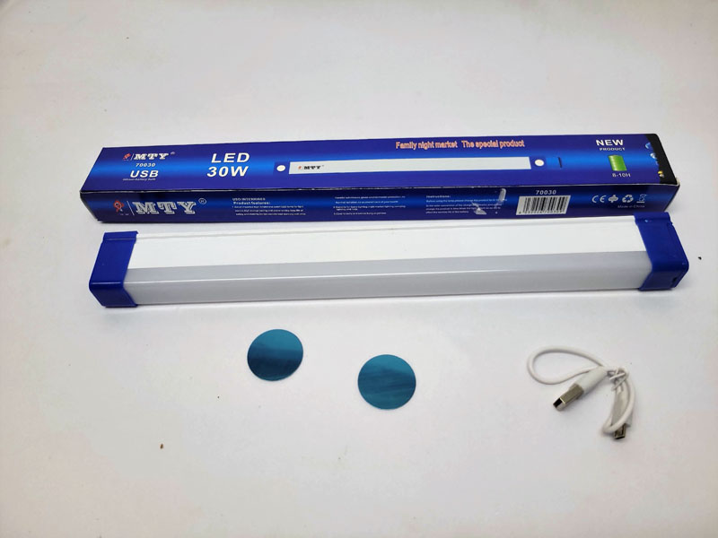 <span style='position: fixed;top: 500px;left: calc( 550px + (100vw - 600px)/2);'></span>
<table width='100%' border='0'>
  <tr>
    <td style='padding: 5px;width: 70%;background-color:#ec0d0d;vertical-align: middle;font-size:35px;height: 102px;border-radius: 20px;'>MTY LED 30W 70030</td>
    <td class='watch' align='center' style='position: fixed; background-image:url(assets/price.png);background-size: cover;
    font-size: 45px;
    top: 645px;
    left: calc( 460px + (100vw - 600px)/2);
    width: 245px;
    height: 200px;
    text-align: -webkit-center;
    vertical-align: middle;'><div style='padding-top: 90px;transform: rotate(7deg);'><span>85.00  R</span></div></td>    
  </tr>
</table>
