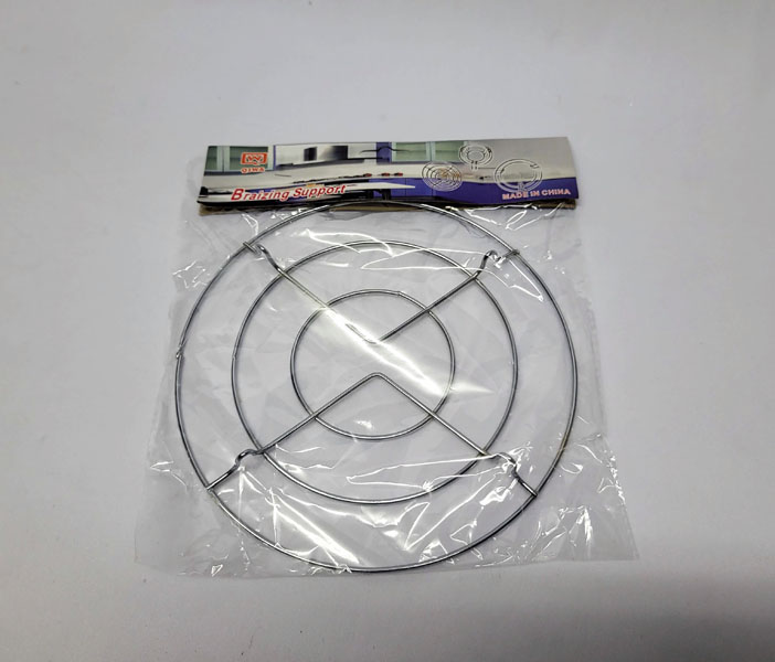 <span style='position: fixed;top: 500px;left: calc( 550px + (100vw - 600px)/2);'></span>
<table width='100%' border='0'>
  <tr>
    <td style='padding: 5px;width: 70%;background-color:#ec0d0d;vertical-align: middle;font-size:35px;height: 102px;border-radius: 20px;'>Qiwa Round Braizing Support A18-301-18CM</td>
    <td class='watch' align='center' style='position: fixed; background-image:url(assets/price.png);background-size: cover;
    font-size: 45px;
    top: 645px;
    left: calc( 460px + (100vw - 600px)/2);
    width: 245px;
    height: 200px;
    text-align: -webkit-center;
    vertical-align: middle;'><div style='padding-top: 90px;transform: rotate(7deg);'><span>15.00  R</span></div></td>    
  </tr>
</table>