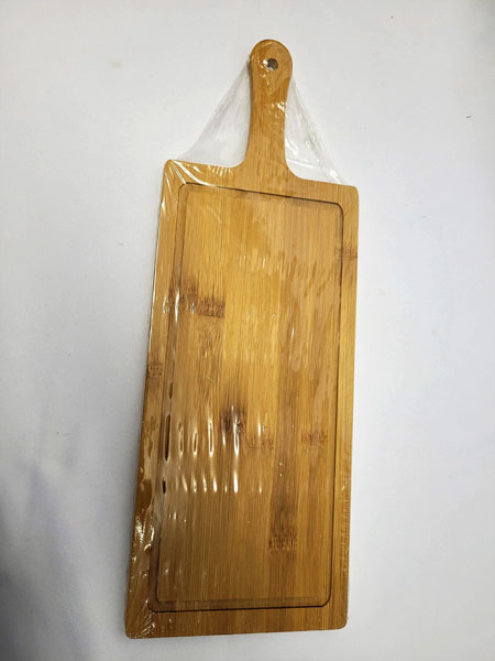 <span style='position: fixed;top: 500px;left: calc( 550px + (100vw - 600px)/2);'></span>
<table width='100%' border='0'>
  <tr>
    <td style='padding: 5px;width: 70%;background-color:#ec0d0d;vertical-align: middle;font-size:35px;height: 102px;border-radius: 20px;'>Rectangle Wooden Chopping Board  30x14cm</td>
    <td class='watch' align='center' style='position: fixed; background-image:url(assets/price.png);background-size: cover;
    font-size: 45px;
    top: 645px;
    left: calc( 460px + (100vw - 600px)/2);
    width: 245px;
    height: 200px;
    text-align: -webkit-center;
    vertical-align: middle;'><div style='padding-top: 90px;transform: rotate(7deg);'><span>65.00  R</span></div></td>    
  </tr>
</table>