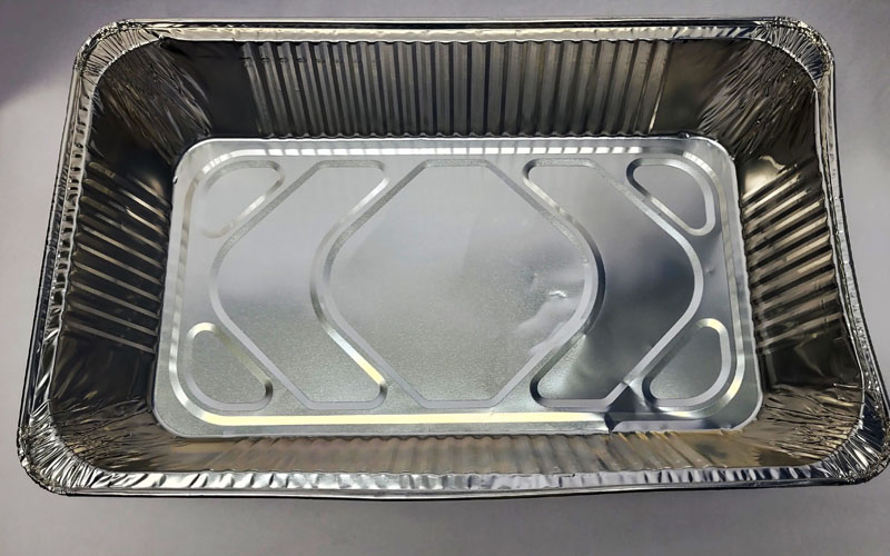 <span style='position: fixed;top: 500px;left: calc( 550px + (100vw - 600px)/2);'></span>
<table width='100%' border='0'>
  <tr>
    <td style='padding: 5px;width: 70%;background-color:#ec0d0d;vertical-align: middle;font-size:35px;height: 102px;border-radius: 20px;'>Disposable Foil Roasting Tray 52x32x9cm</td>
    <td class='watch' align='center' style='position: fixed; background-image:url(assets/price.png);background-size: cover;
    font-size: 45px;
    top: 645px;
    left: calc( 460px + (100vw - 600px)/2);
    width: 245px;
    height: 200px;
    text-align: -webkit-center;
    vertical-align: middle;'><div style='padding-top: 90px;transform: rotate(7deg);'><span>30.00  R</span></div></td>    
  </tr>
</table>