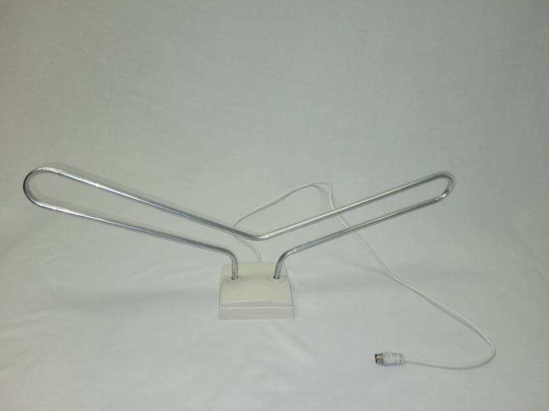 <span style='position: fixed;top: 500px;left: calc( 550px + (100vw - 600px)/2);'></span>
<table width='100%' border='0'>
  <tr>
    <td style='padding: 5px;width: 70%;background-color:#ec0d0d;vertical-align: middle;font-size:35px;height: 102px;border-radius: 20px;'>Aerial Jy-995</td>
    <td class='watch' align='center' style='position: fixed; background-image:url(assets/price.png);background-size: cover;
    font-size: 45px;
    top: 645px;
    left: calc( 460px + (100vw - 600px)/2);
    width: 245px;
    height: 200px;
    text-align: -webkit-center;
    vertical-align: middle;'><div style='padding-top: 90px;transform: rotate(7deg);'><span>20.00  R</span></div></td>    
  </tr>
</table>
