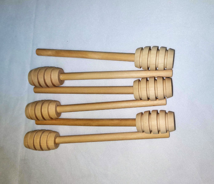 <span style='position: fixed;top: 500px;left: calc( 550px + (100vw - 600px)/2);'></span>
<table width='100%' border='0'>
  <tr>
    <td style='padding: 5px;width: 70%;background-color:#ec0d0d;vertical-align: middle;font-size:35px;height: 102px;border-radius: 20px;'>Honey Comb Pack 6pcs</td>
    <td class='watch' align='center' style='position: fixed; background-image:url(assets/price.png);background-size: cover;
    font-size: 45px;
    top: 645px;
    left: calc( 460px + (100vw - 600px)/2);
    width: 245px;
    height: 200px;
    text-align: -webkit-center;
    vertical-align: middle;'><div style='padding-top: 90px;transform: rotate(7deg);'><span>40.00  R</span></div></td>    
  </tr>
</table>