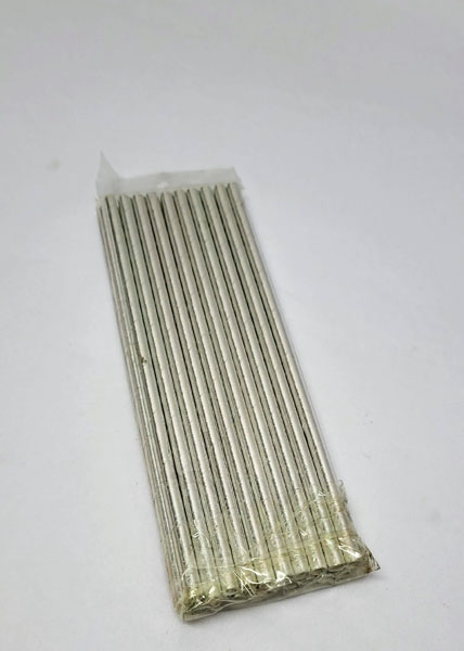 <span style='position: fixed;top: 500px;left: calc( 550px + (100vw - 600px)/2);'></span>
<table width='100%' border='0'>
  <tr>
    <td style='padding: 5px;width: 70%;background-color:#ec0d0d;vertical-align: middle;font-size:35px;height: 102px;border-radius: 20px;'>Silver Paper Straw pack 20pc</td>
    <td class='watch' align='center' style='position: fixed; background-image:url(assets/price.png);background-size: cover;
    font-size: 45px;
    top: 645px;
    left: calc( 460px + (100vw - 600px)/2);
    width: 245px;
    height: 200px;
    text-align: -webkit-center;
    vertical-align: middle;'><div style='padding-top: 90px;transform: rotate(7deg);'><span>12.00  R</span></div></td>    
  </tr>
</table>