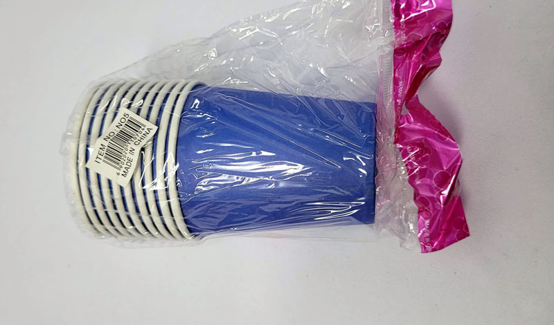 <span style='position: fixed;top: 500px;left: calc( 550px + (100vw - 600px)/2);'></span>
<table width='100%' border='0'>
  <tr>
    <td style='padding: 5px;width: 70%;background-color:#ec0d0d;vertical-align: middle;font-size:35px;height: 102px;border-radius: 20px;'>10Pc Paper Cup Item No:No5 Royal Blue</td>
    <td class='watch' align='center' style='position: fixed; background-image:url(assets/price.png);background-size: cover;
    font-size: 45px;
    top: 645px;
    left: calc( 460px + (100vw - 600px)/2);
    width: 245px;
    height: 200px;
    text-align: -webkit-center;
    vertical-align: middle;'><div style='padding-top: 90px;transform: rotate(7deg);'><span>8.00  R</span></div></td>    
  </tr>
</table>