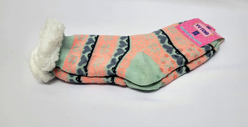 <span style='position: fixed;top: 500px;left: calc( 550px + (100vw - 600px)/2);'></span>
<table width='100%' border='0'>
  <tr>
    <td style='padding: 5px;width: 70%;background-color:#ec0d0d;vertical-align: middle;font-size:35px;height: 102px;border-radius: 20px;'>Yu Feng Fashion Home Socks Fluffy Socks</td>
    <td class='watch' align='center' style='position: fixed; background-image:url(assets/price.png);background-size: cover;
    font-size: 45px;
    top: 645px;
    left: calc( 460px + (100vw - 600px)/2);
    width: 245px;
    height: 200px;
    text-align: -webkit-center;
    vertical-align: middle;'><div style='padding-top: 90px;transform: rotate(7deg);'><span>40.00  R</span></div></td>    
  </tr>
</table>