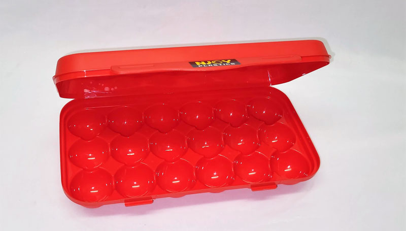 <span style='position: fixed;top: 500px;left: calc( 550px + (100vw - 600px)/2);'></span>
<table width='100%' border='0'>
  <tr>
    <td style='padding: 5px;width: 70%;background-color:#ec0d0d;vertical-align: middle;font-size:35px;height: 102px;border-radius: 20px;'>Egg Tray 18s ASP435</td>
    <td class='watch' align='center' style='position: fixed; background-image:url(assets/price.png);background-size: cover;
    font-size: 45px;
    top: 645px;
    left: calc( 460px + (100vw - 600px)/2);
    width: 245px;
    height: 200px;
    text-align: -webkit-center;
    vertical-align: middle;'><div style='padding-top: 90px;transform: rotate(7deg);'><span>20.00  R</span></div></td>    
  </tr>
</table>