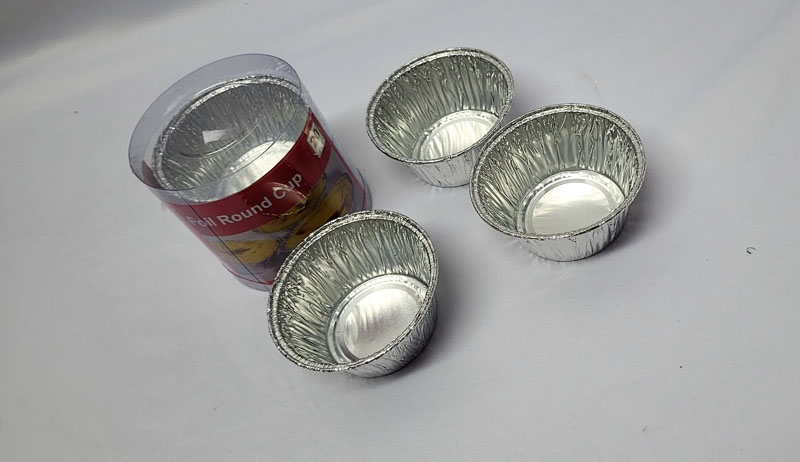 <span style='position: fixed;top: 500px;left: calc( 550px + (100vw - 600px)/2);'></span>
<table width='100%' border='0'>
  <tr>
    <td style='padding: 5px;width: 70%;background-color:#ec0d0d;vertical-align: middle;font-size:35px;height: 102px;border-radius: 20px;'>Amin Foil Foil Round Cup 20pcs</td>
    <td class='watch' align='center' style='position: fixed; background-image:url(assets/price.png);background-size: cover;
    font-size: 45px;
    top: 645px;
    left: calc( 460px + (100vw - 600px)/2);
    width: 245px;
    height: 200px;
    text-align: -webkit-center;
    vertical-align: middle;'><div style='padding-top: 90px;transform: rotate(7deg);'><span>30.0  R</span></div></td>    
  </tr>
</table>