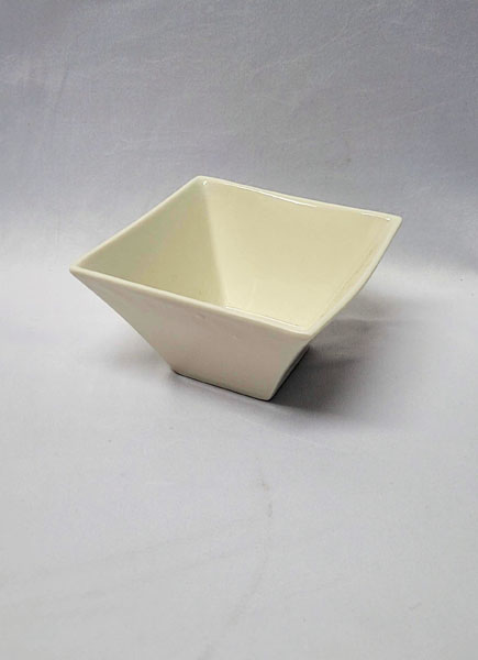 <span style='position: fixed;top: 500px;left: calc( 550px + (100vw - 600px)/2);'></span>
<table width='100%' border='0'>
  <tr>
    <td style='padding: 5px;width: 70%;background-color:#ec0d0d;vertical-align: middle;font-size:35px;height: 102px;border-radius: 20px;'>Glass Square Bowl</td>
    <td class='watch' align='center' style='position: fixed; background-image:url(assets/price.png);background-size: cover;
    font-size: 45px;
    top: 645px;
    left: calc( 460px + (100vw - 600px)/2);
    width: 245px;
    height: 200px;
    text-align: -webkit-center;
    vertical-align: middle;'><div style='padding-top: 90px;transform: rotate(7deg);'><span>24.00  R</span></div></td>    
  </tr>
</table>